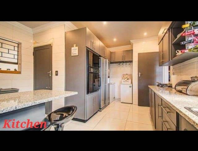 4 BEDROOM HOUSE FOR SALE IN NORKEM PARK